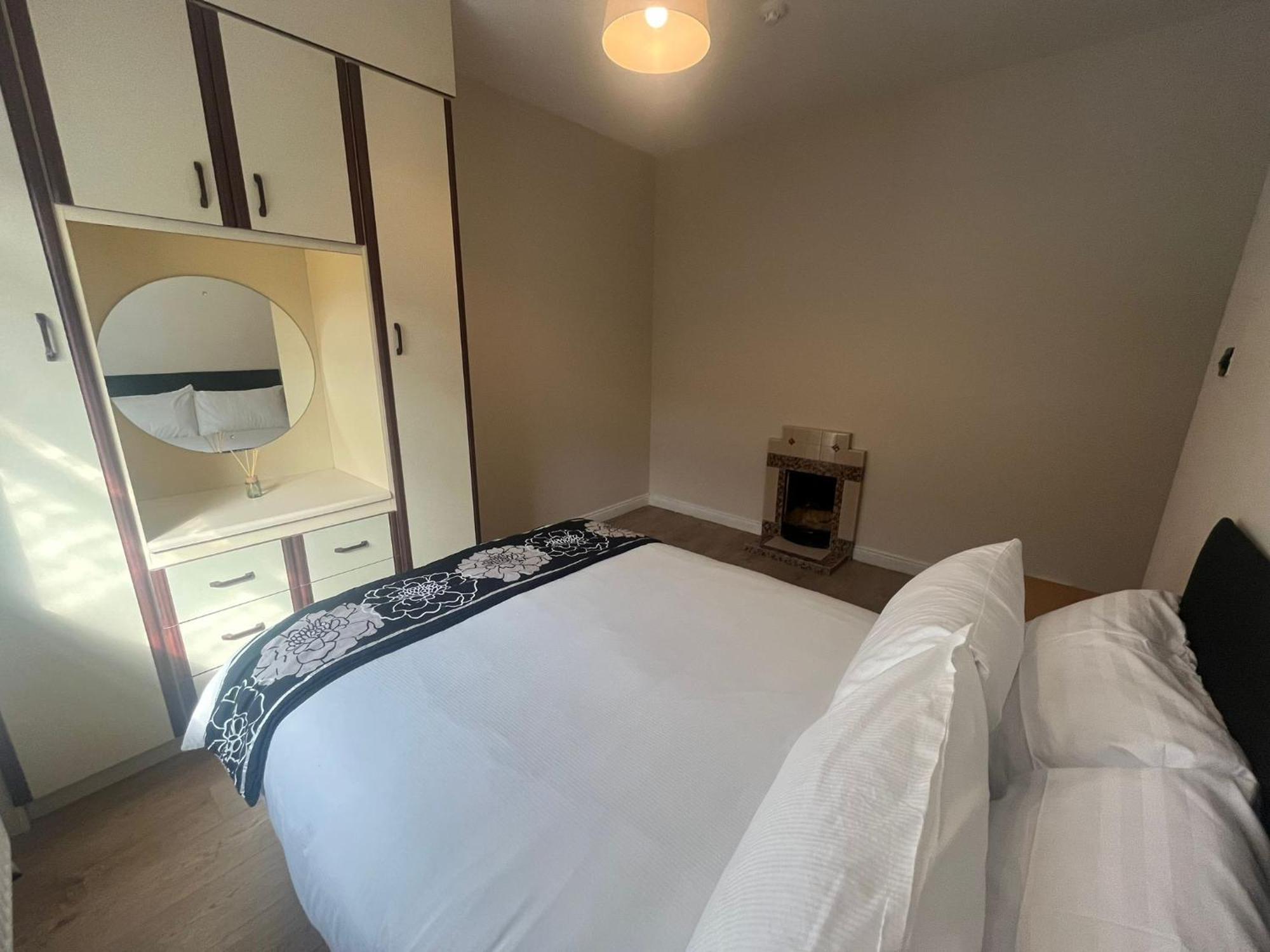 Yeats Lodge Self Catering Apartment And Bar Galway Luaran gambar