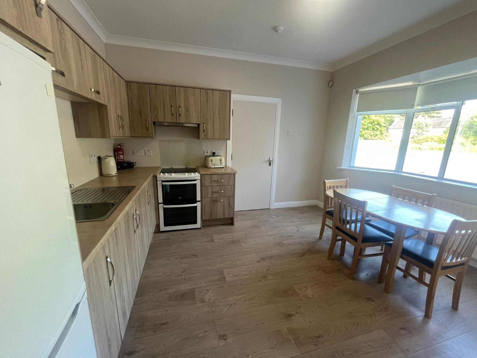 Yeats Lodge Self Catering Apartment And Bar Galway Luaran gambar