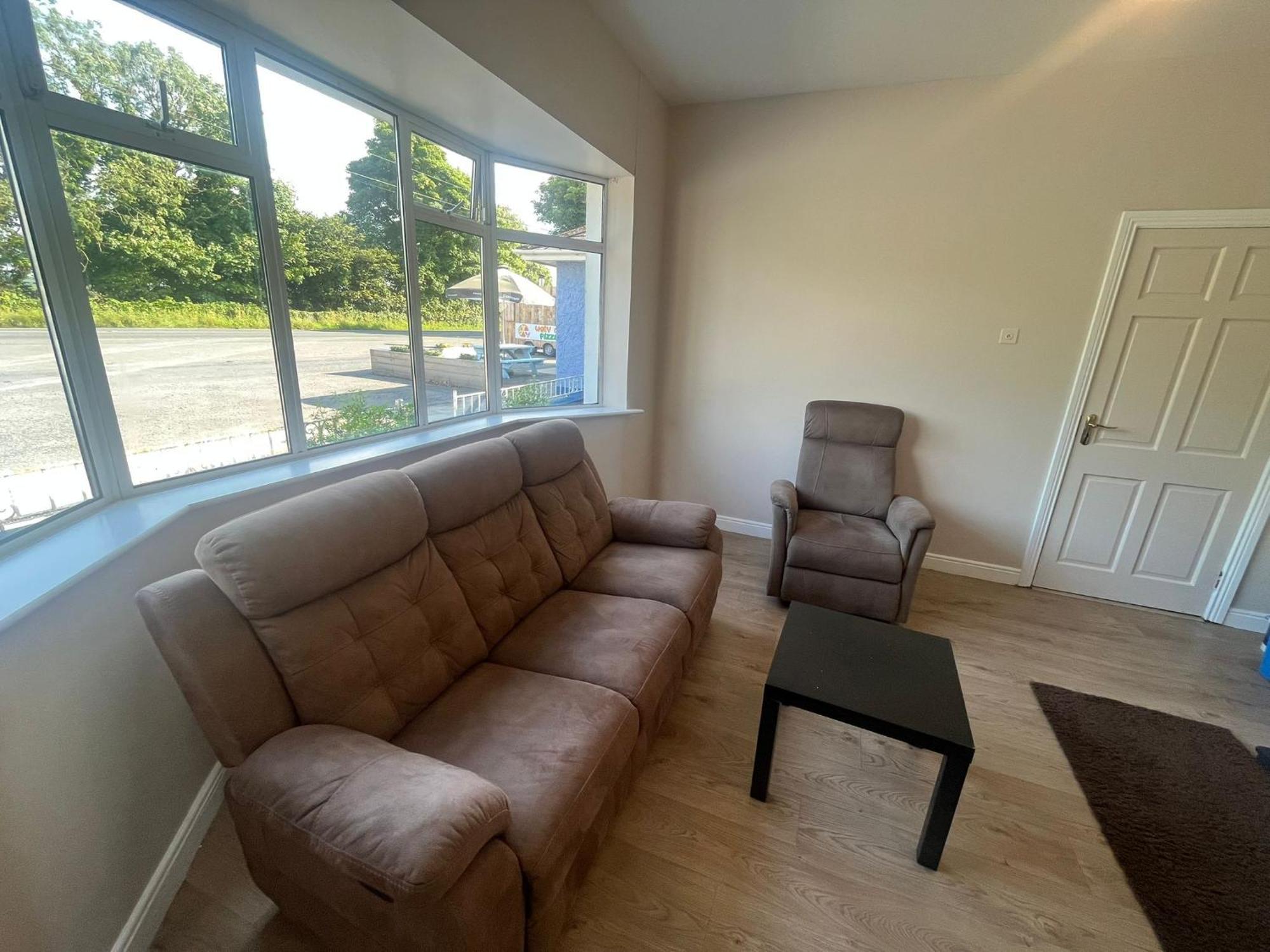 Yeats Lodge Self Catering Apartment And Bar Galway Luaran gambar
